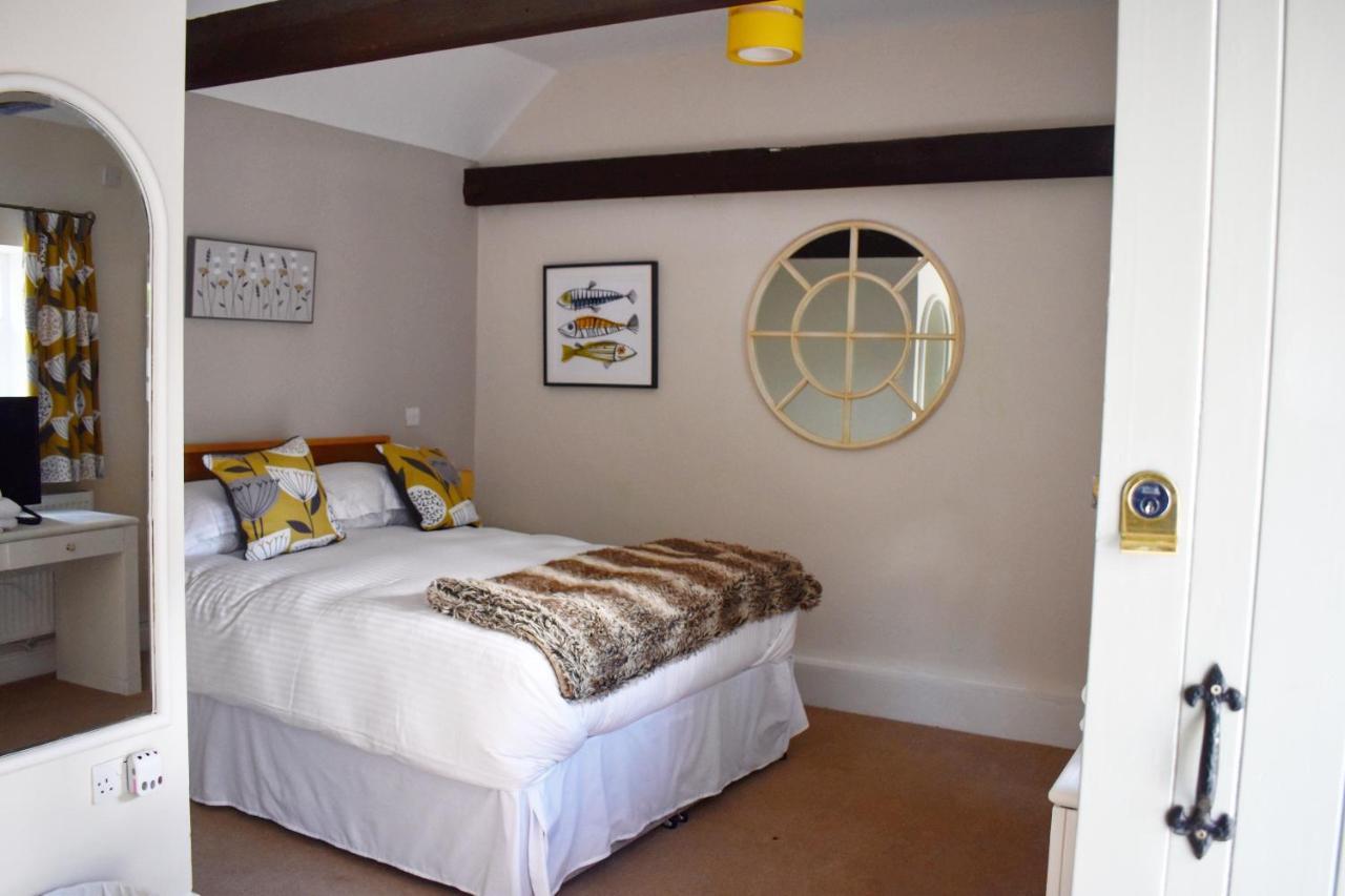 The Roebuck Hotel Laughton (East Sussex)